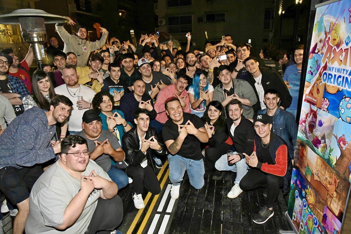 Esto recién inicia 🔥
Se vienen grandes cosas en <a href="/AxieInfinity/">Axie Infinity</a> Latinoamérica 👀

Gracias a @MarsoE_Axie @martisimes <a href="/FernandaDixon3/">Fernanda Dixon - WEEX</a> <a href="/oxaciano/">Oxaciano</a> y toda la Comunidad Argentina por haber hecho #AxieSecretParty posible.