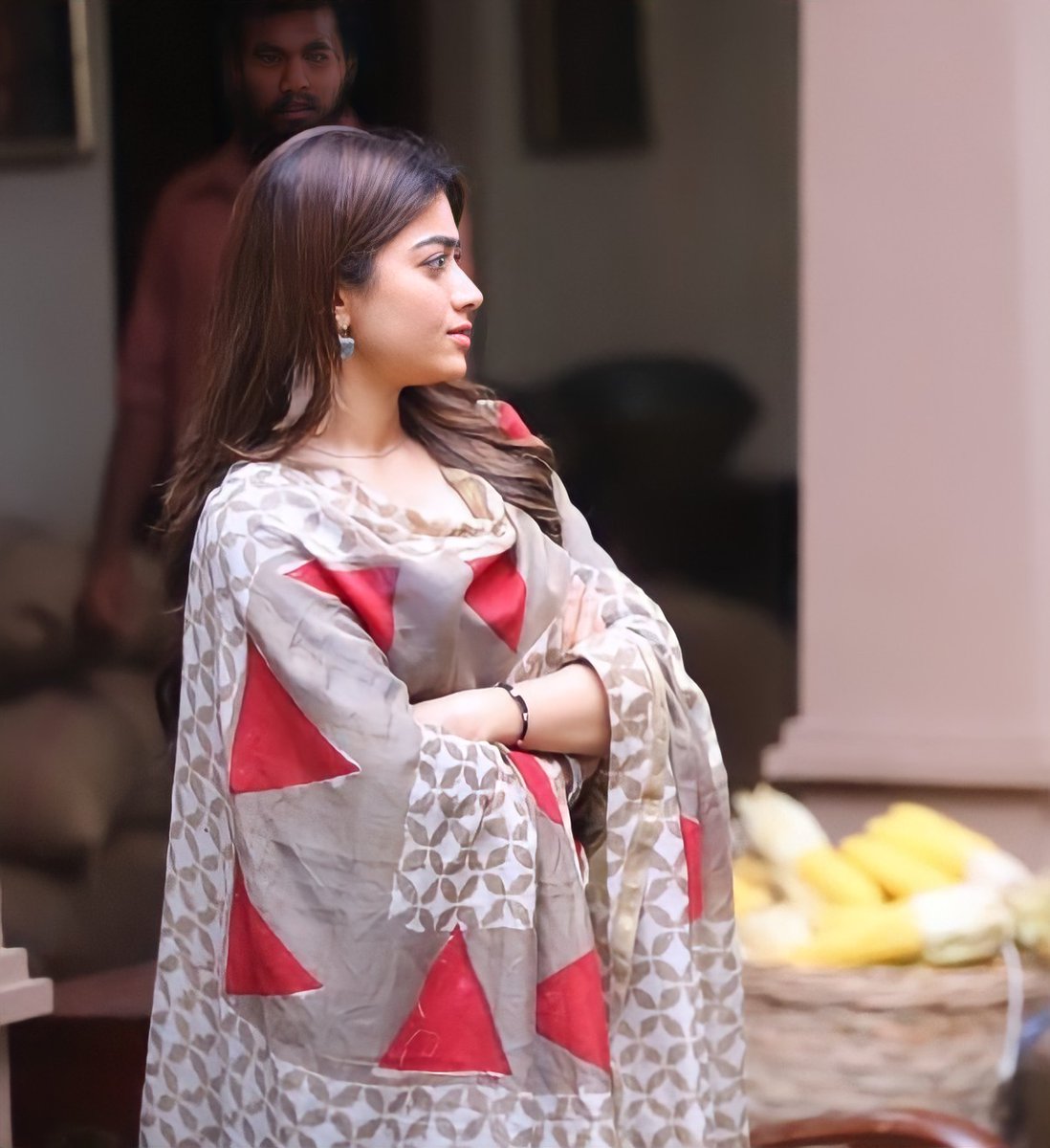 cini_verdict's tweet photo. Good morning @iamRashmika

ನಿಮ್ಮ ಸನಿಹ ಯವಾಗಲೂ ಖುಷಿ ಇರಲಿ
ನೀವು ಯವಾಗಲೂ ನಮ್ಮ ಸನಿಹವಿರಿ

ನಿಮ್ಮ ಖುಷಿ ನಮ್ಮ ಖುಷಿಯನ್ನು ಹೆಚ್ಚಿಸುವ ಅತ್ಯಂತ ಸುಂದರ ಭಾವನೆ

ನನ್ನ ಖುಷಿ ಮತ್ತು ಸಂತೋಷ ಸದಾ ನನ್ನ ಜೊತೆ ಇರಲಿ

ಏಕೆಂದರೆ ನನ್ನ ಖುಷಿ ನೀವು

ನಾನು ಪ್ರತಿ ಬಾರಿ ನಗುವ ಕ್ಷಣ ನಿಮ್ಮ ನೆನಪು ಇರಲಿ

ಸದಾ ನಿಮ್ಮ ಜೊತೆ
#RashmikaMandanna https://t.co/6HmBcpf5WB