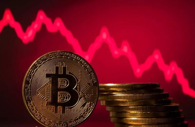 *BITCOIN SINKS TO $33,000, DOWN NEARLY 50% FROM RECORD HIGH

#BTC $BTC