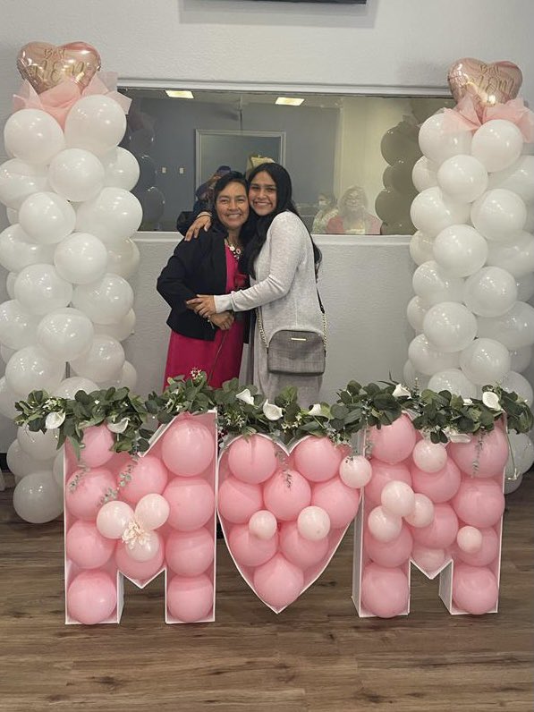 NormaBarbosa519's tweet photo. 🎉🎊❤️😍🥰😘🎊🎉
#Happymothersday #May2022 https://t.co/acZOs6gjAD