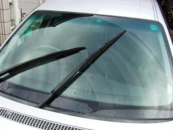 コバック 公式 こんな症状が出たら ワイパーゴムの取り替えを 拭きムラやスジが出る ワイパーゴムが破れている つぶれている ガガガと引っかかった音がする 交換時期の目安は一年に一度 雨が本格的に降る前に確認を W 車の豆 コバック 公式 こんな症状が出たら ワイパーゴムの取り替えを 拭きムラやスジが出る ワイパーゴムが破れている つぶれている ガガガと引っかかった音がする 交換時期の目安は一年に一度 雨が本格的に降る前に確認を W 車の豆