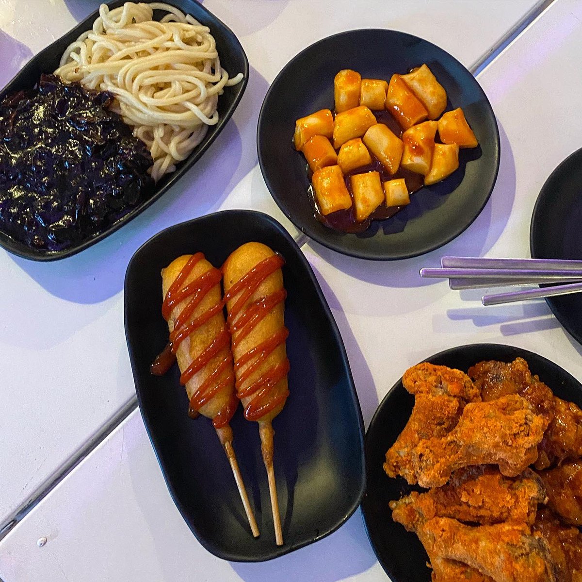 everydaywithme_'s tweet photo. 🍗 DAE BAK Khonkaen บุฟเฟ่ต์ไก่ทอดเกาหลี ขอนแก่น 

เริ่มต้น 199 บาท น้าา 

⏰เวลาเปิด-ปิด : 11:00 - 21:00 
ครัวปิด 20:00 ร้านหยุดทุกวันจันทร์

 Location : https://t.co/MouA7w4sB4 

#รีวิวขอนแก่น #ขอนแก่น #khonkaen #reviewkhonkaen #รีวิวอีสาน #reviewesan https://t.co/V9B9ceW1Zp