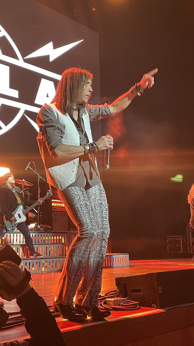 vevo_rock's tweet photo. The mighty @TeslaBand wrap up another amazing @M3RockFestival, but that doesn’t mean you still can’t see them, or any of the other bands on the bill this year. Check out the Vevo app on connected TV devices and our #RetroRock channel on TV streaming services! #teslaband #vevo #m3 https://t.co/fakKgUgd5s