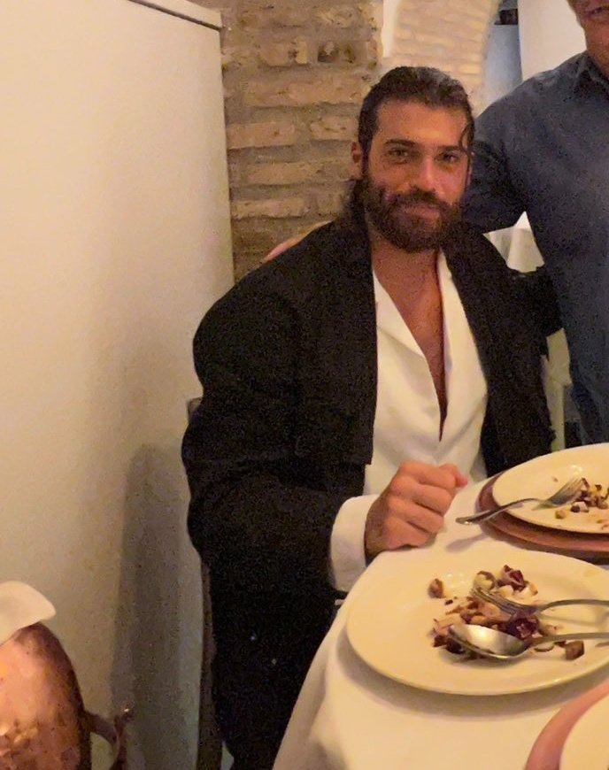 Angelessimon19's tweet photo. Buenos días
Empezamos semana 👍
#CanYaman https://t.co/0HYiUXi8Pu