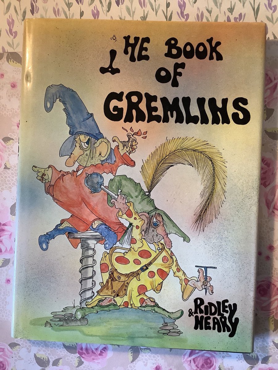 WatsonsVintage's tweet photo. This is a FABULOUS Book with WONDERFUL illustrations in my #etsyshop : Vintage 1980 First Edition 'The Book of Gremlins in Hardback by Michael Ridley &amp; Bryan Neary - FABULOUS Illustrations #HumorousBookGift https://t.co/KiOrvMgr7Z #1980 #FirstEditionBook #TheBookOfGremlins #Fun https://t.co/NyxKcp3Ipd