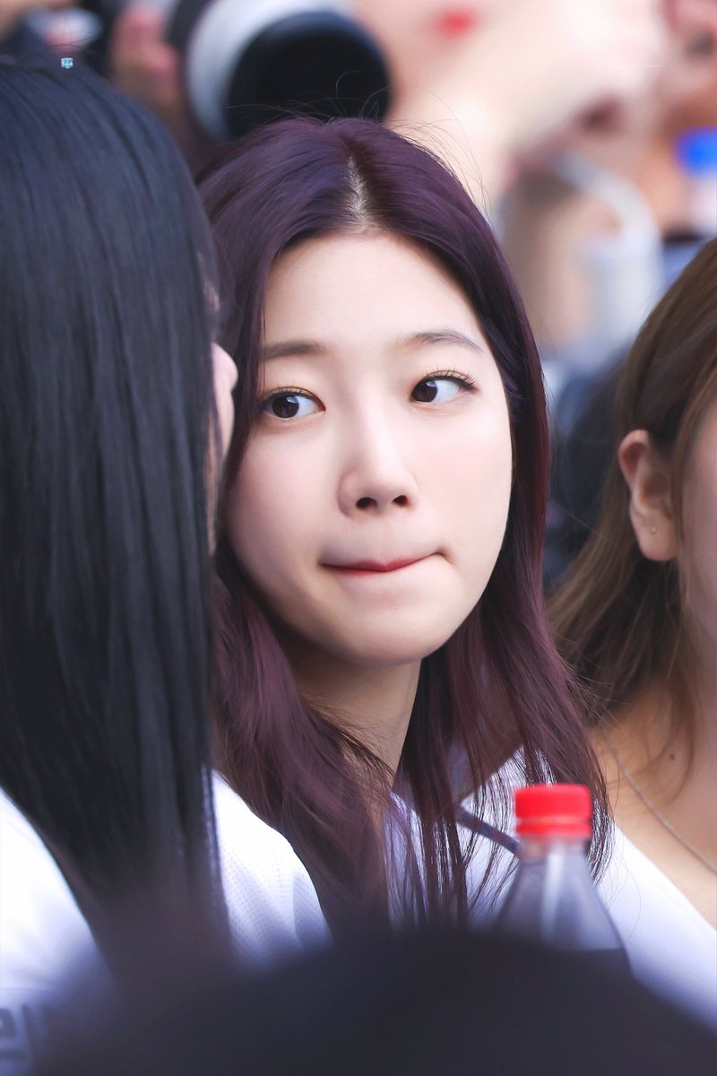 220507 🍗😋
#KAZUHA #카즈하
#LE_SSERAFIM #르세라핌