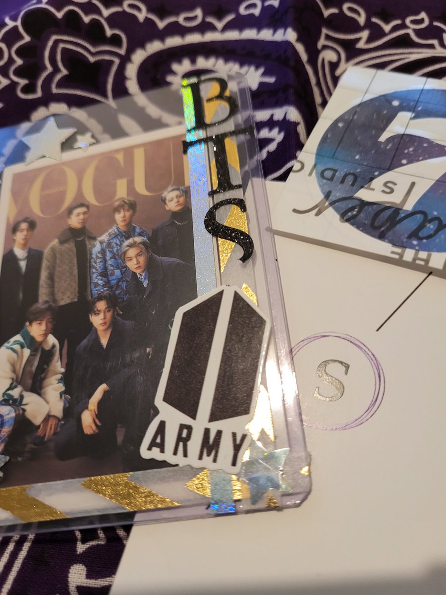 NamjooningLA's tweet photo. Thanks for the mail @LukasavitzSara 💜💜 #btsarmy is the best 💜💜 https://t.co/qKx7O5aFW8