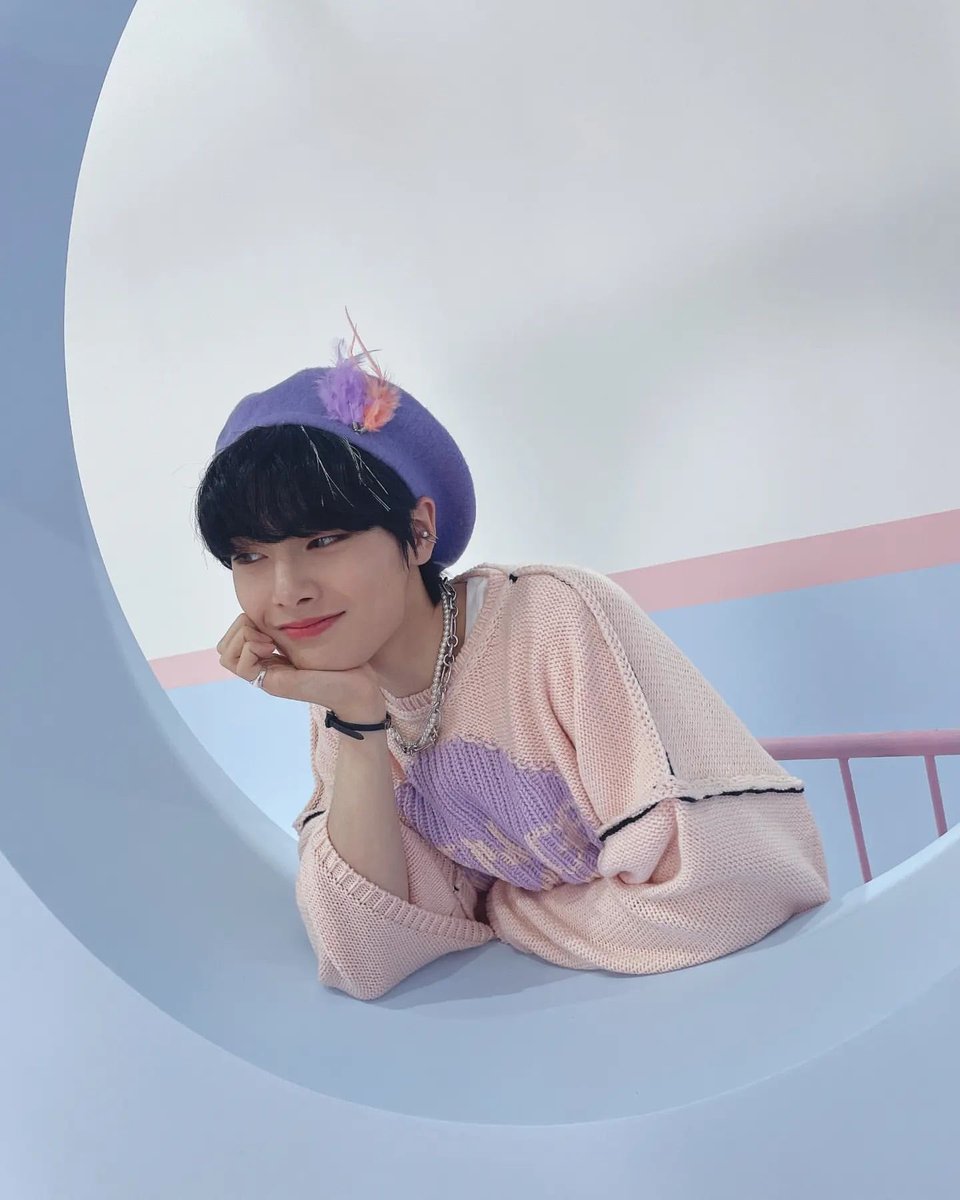 dkdldpsvos's tweet photo. 이걸,,,이걸이제야보다니,,,,,, https://t.co/zqqxVXLEqh