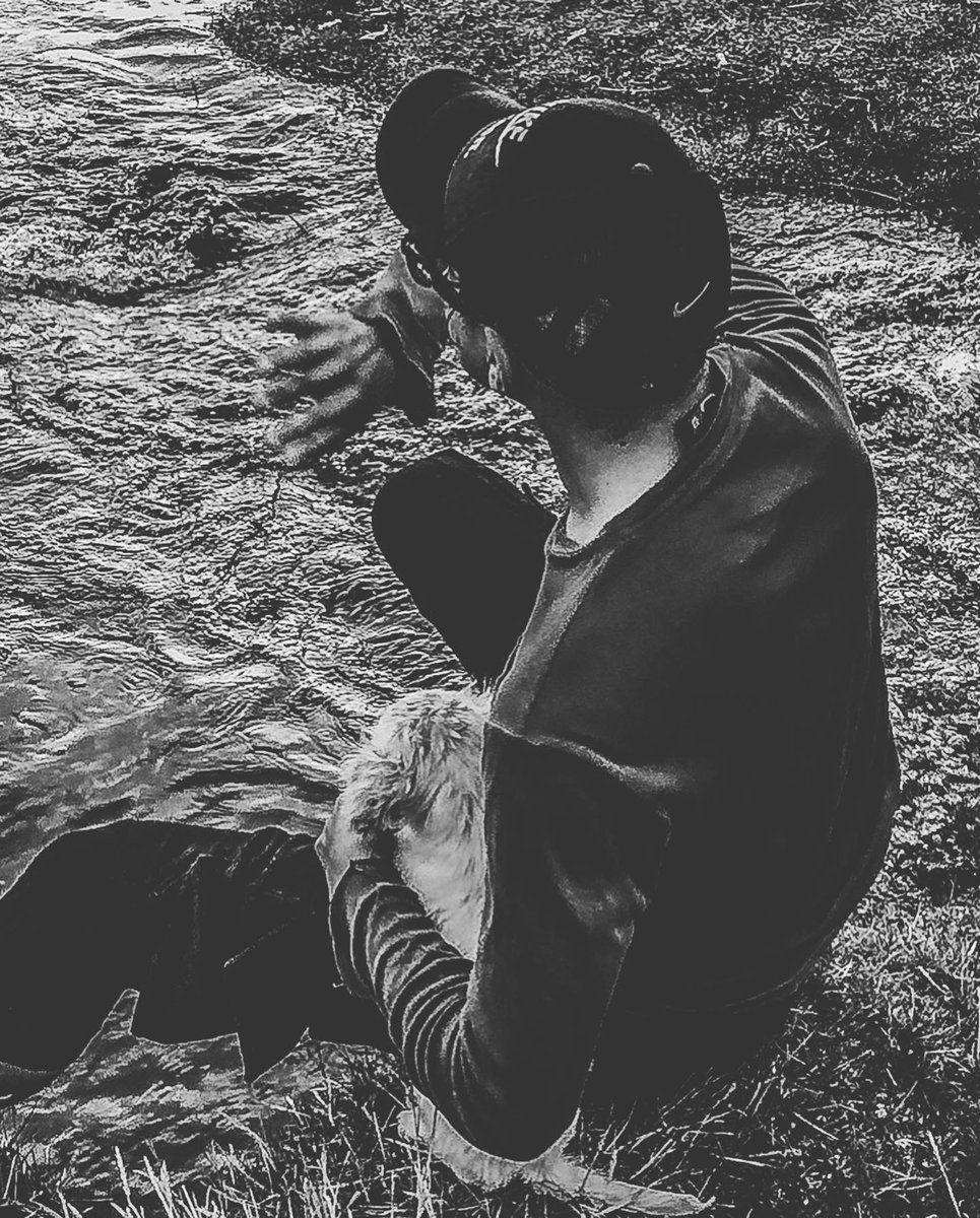 iancarlosmach's tweet photo. Hoy la vida me quito un gran amigo . Gracias por las lindas historias que vivimos, lo extrañare #PAPALETA 2019-2022 🐶😪 https://t.co/u5isXS9yy5
