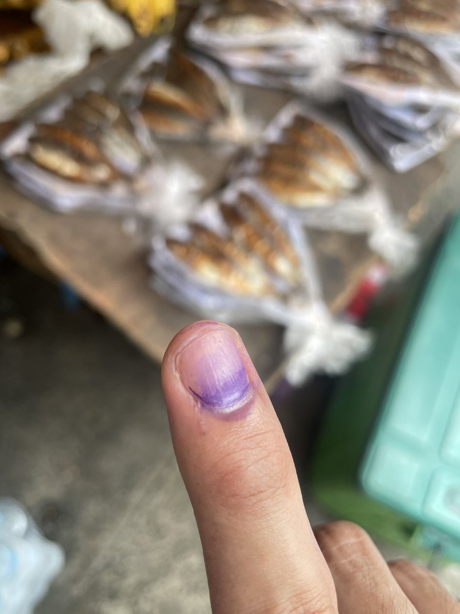 _LoEclavea's tweet photo. Last update:
 
After a grueling 6 hour and 30 minute wait finally! 🎀🇵🇭 https://t.co/H4baHlMvXu