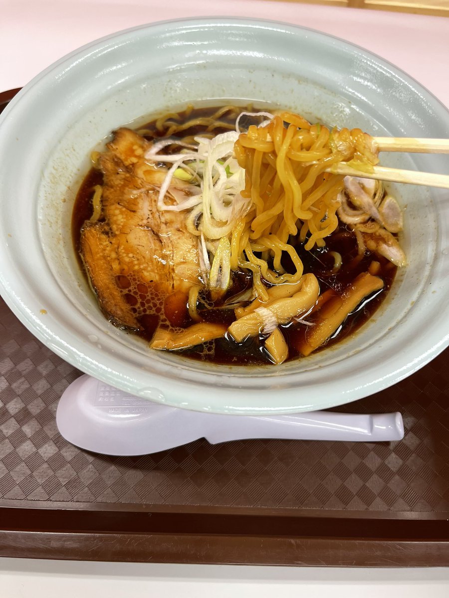 ttkzi's tweet photo. ランチターイム🍜
@横浜そごう
#ラーメン
#KAMOSHI https://t.co/Mpa4jC7c7i
