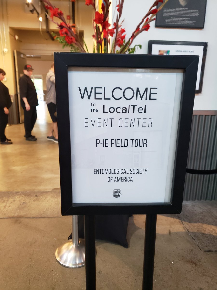 Phytoseiid's tweet photo. Thank you Pybus for the lovely first night experience! #ESAbiocon @PIE_Entsoc @EntsocAmerica https://t.co/uyNb5R7s4D