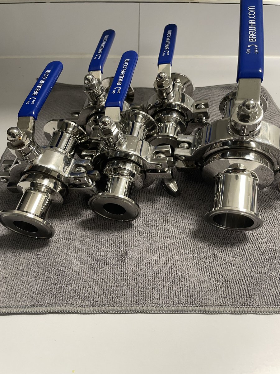 JA_VOX's tweet photo. Teamwork makes the dream work. Valves that allow the brew to flow. #homebrew #brewha # biac https://t.co/aRluLfDLzk