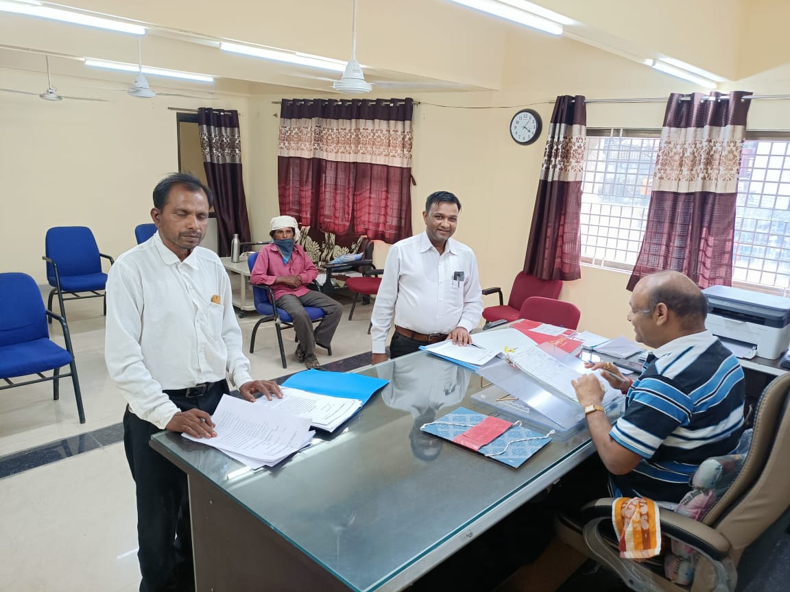mamlatdarbaria1's tweet photo. આજરોજ RTS કેસો ની સુનાવણી કરવામાં આવી.@office_sdm @CollectorDahod https://t.co/gsLgyMqUom