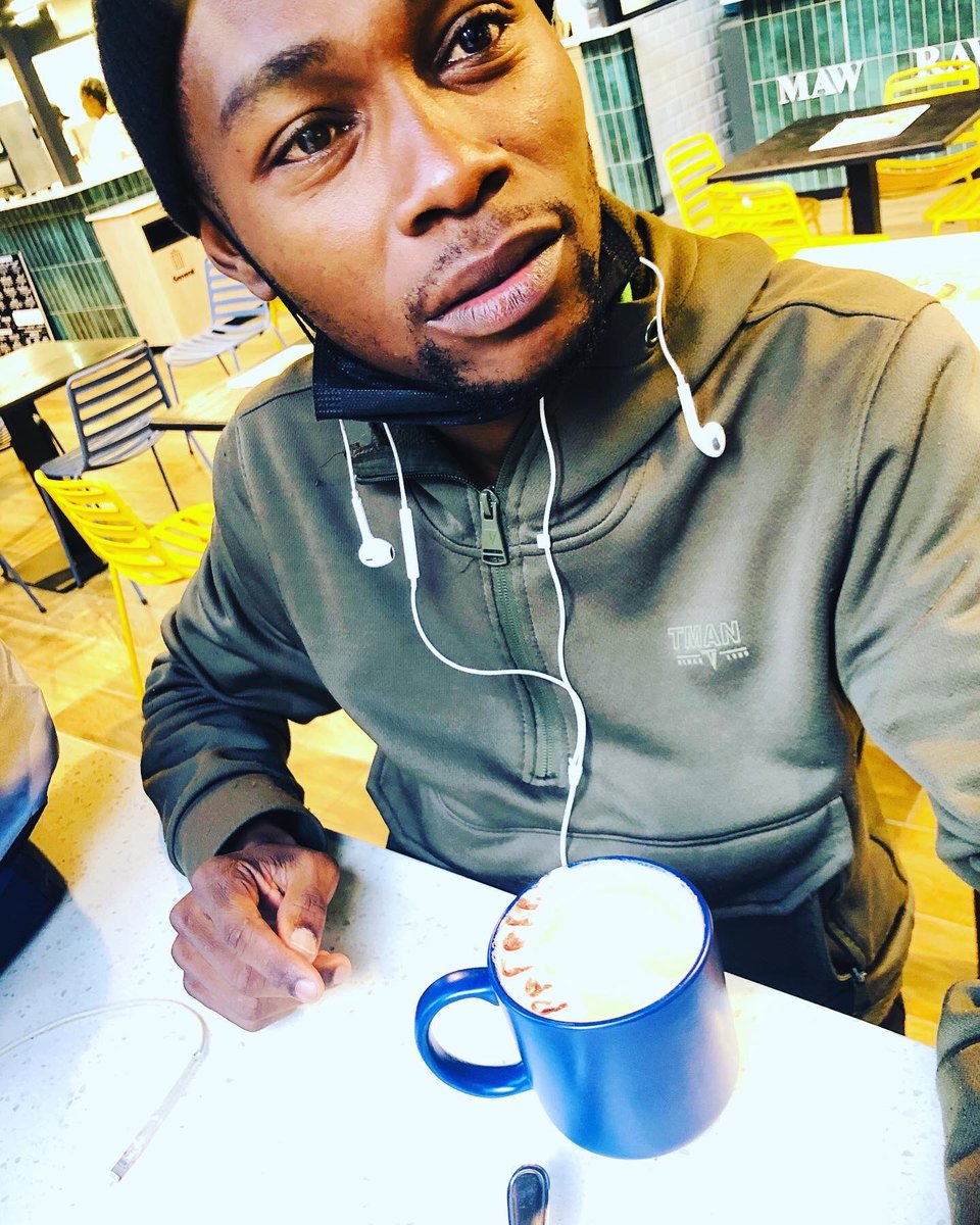 stonexolisa's tweet photo. Having coffee ☕️ https://t.co/LuxWDbGO9N