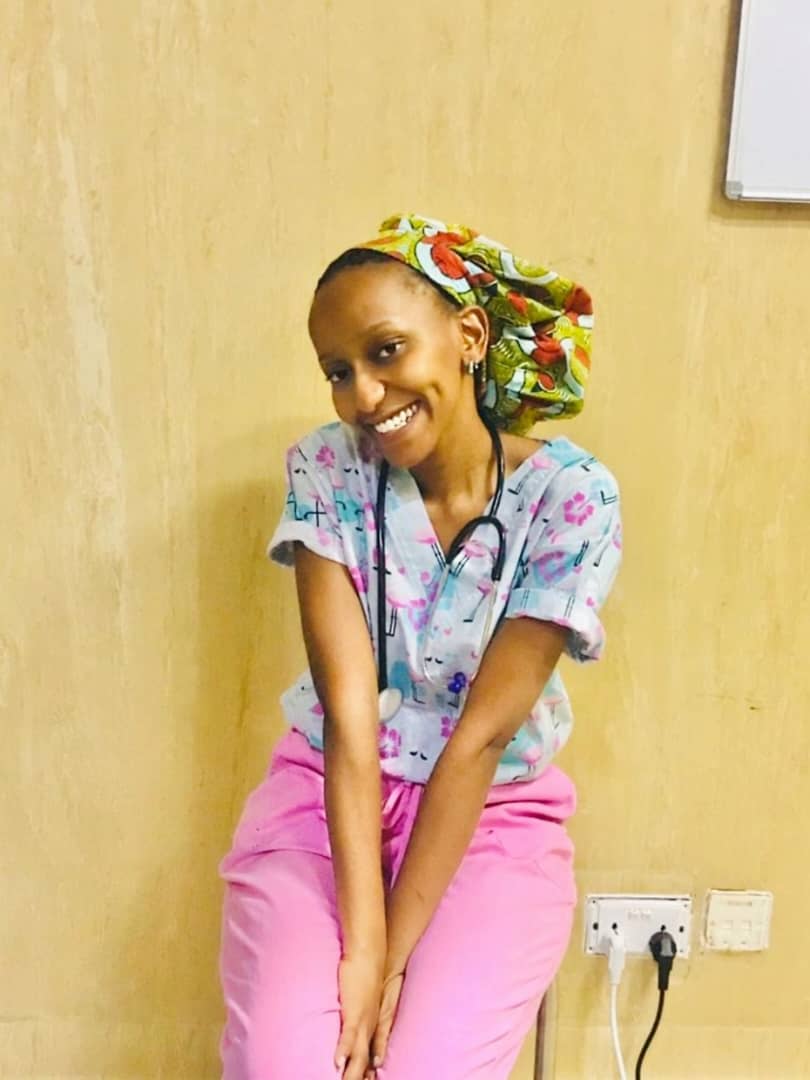 Akanyange_kera's tweet photo. How it started 😍 Vs how it is going
Congratulations once again big sis Grâce. Mom, Dad and siblings are proud of u👏🙌 #Musoni's https://t.co/ivCAt4Gf6y