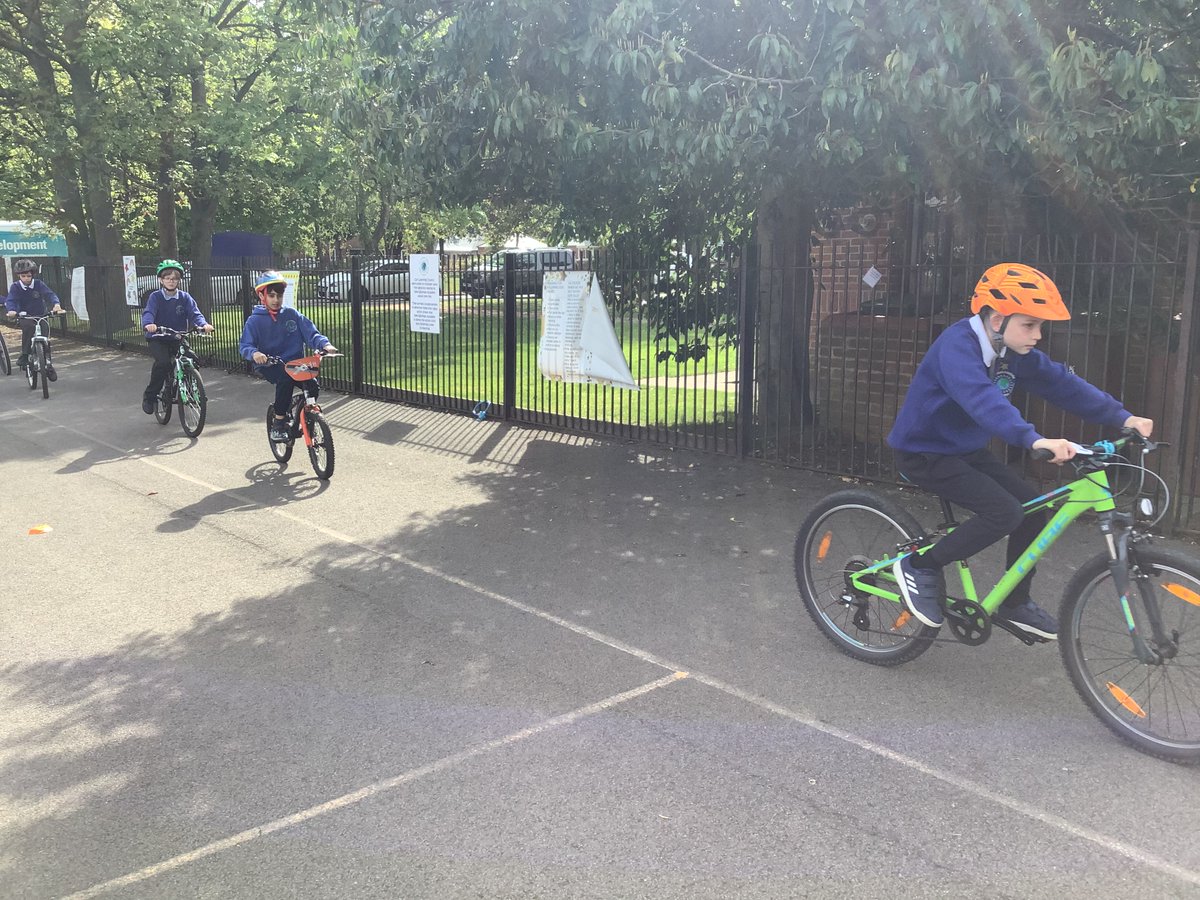 NWAsports20's tweet photo. @ClassRJNWA are having a great time this morning with their Bikeability session from @LincsInspire #cyclingsafety #bikes #bikingfun https://t.co/T2UvMqGHkk