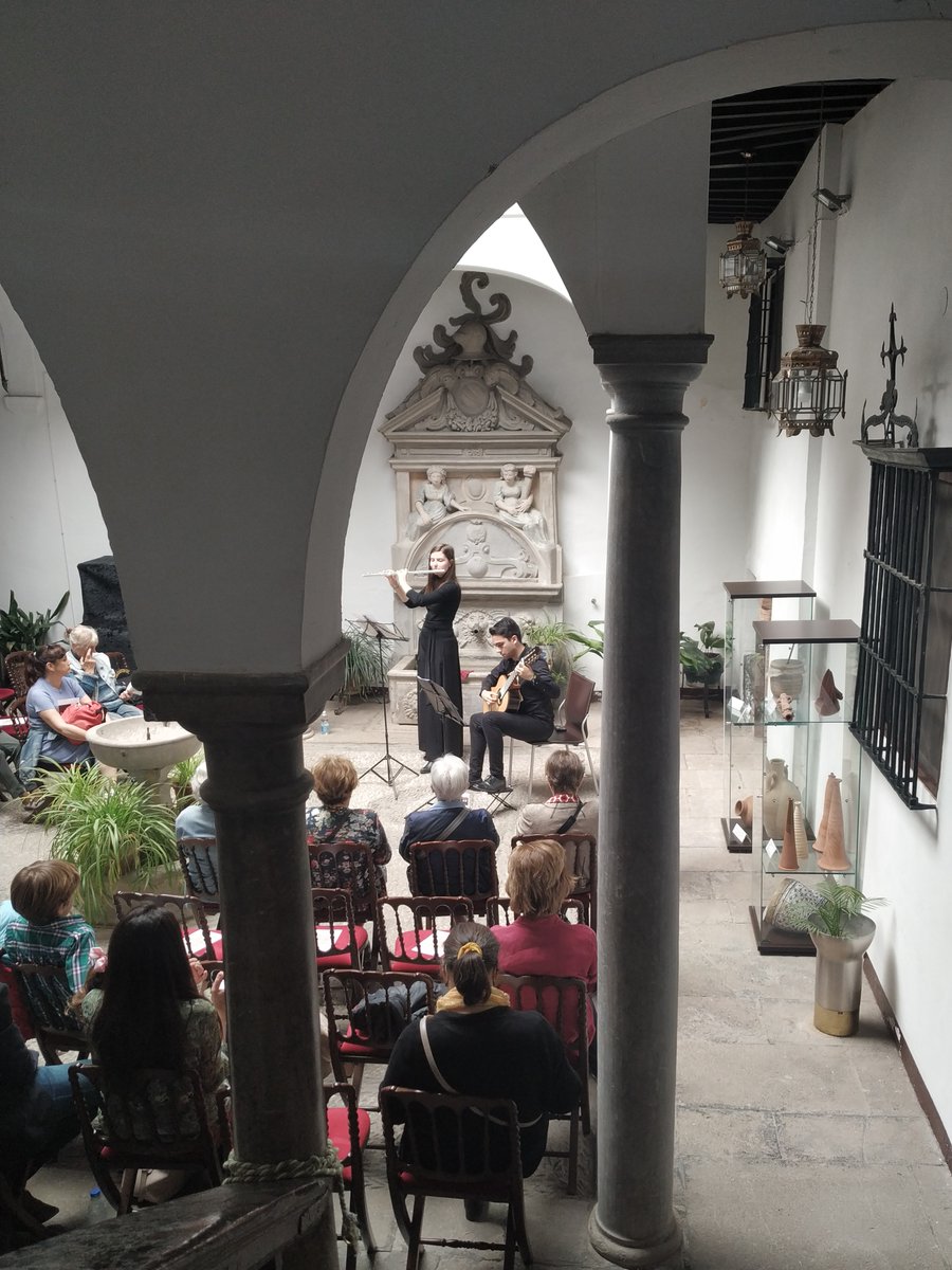 CSMJaen's tweet photo. Magnífico concierto el que ofreció el Dúo Tacet en el @CDMAndalucia, como parte del 1º premio del VI Concurso de Cámara de @csmjaen. ¡¡Enhorabuena a Paula y Enrique!! https://t.co/8ixFbHGfEc