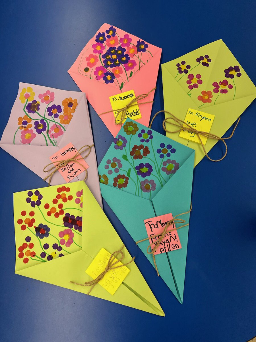 Happy [belated] Mother’s Day! CLIMB and <a href="/Patiro_UGL/">Samantha Patiro</a> classes used origami folding to create these personalized flower bouquets. 💐