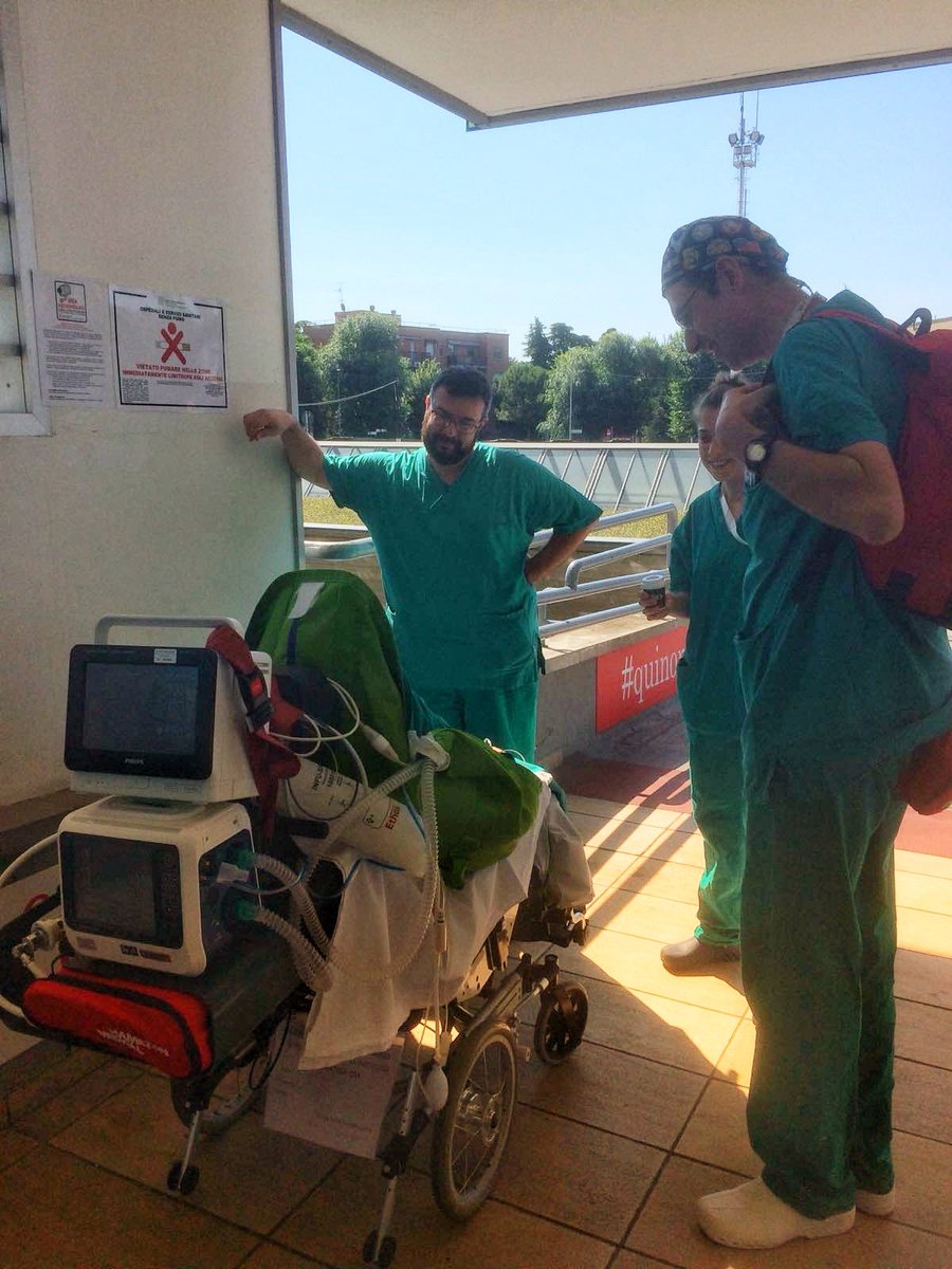 GuImbriaco's tweet photo. Probably one of the most significant experiences in my working life... (picture of a few years ago)
After more than 40 days in #ICU he confessed that one of the things he missed most was a coffee at the bar...
No problem! ☕
#NursesWeek #ICUrehab #ABCDEFbundle https://t.co/cjQFKdGnfU