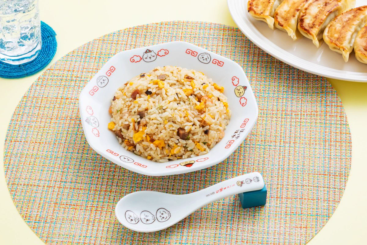 【新品未使用】ちいかわ飯店 餃子皿 チャーハン皿＆レンゲセット FST286eVkAEH5DI?format=webp&