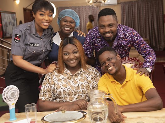 mysiblingsandi's tweet photo. Weekdays are best spent with #Mysiblingsandi πππ½
Don't miss your daily dose of comic family drama showing 8:30pm tonight on Dstv, Africa Magic Urban CH153 π
#mysiblingsandi #Ammysiblingsandi #sceneoneproductions #TVSeries #comedyseries #comedy #humour #funkeakindelebello https://t.co/NouziIL0pj