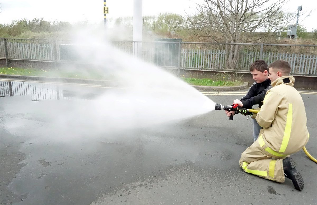 We were honoured to spend the day with some Shropshire young carers last week, teaching them all about fire safety and what it's like to be a firefighter!      👩‍🚒👨‍🚒

<a href="/Xroadstogether/">Crossroads Together</a> #shropshire #youngcarers