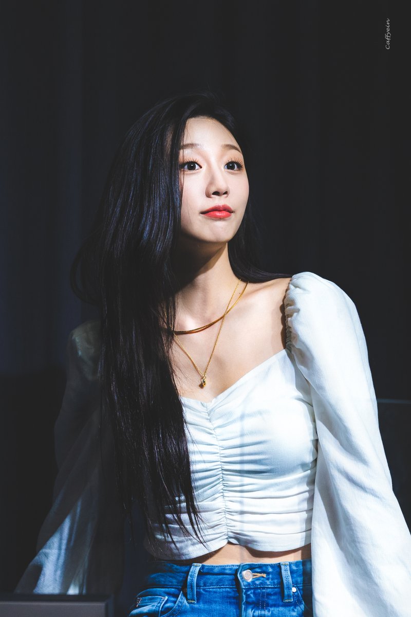 caffyein's tweet photo. 220313 첫 개인 팬사인회

#러블리즈 #Lovelyz #정예인 #Yein 
@Official_LVLZ https://t.co/vLo25y3WxX