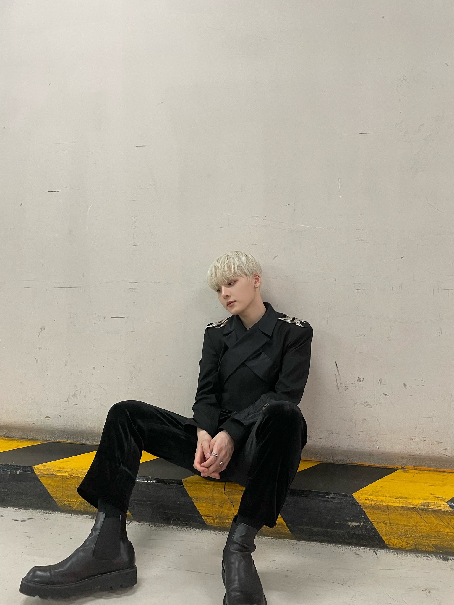 [잡담] 티오원 꿀빵즈 서로 전신샷 찍어준 거 미쳤다 | 인스티즈