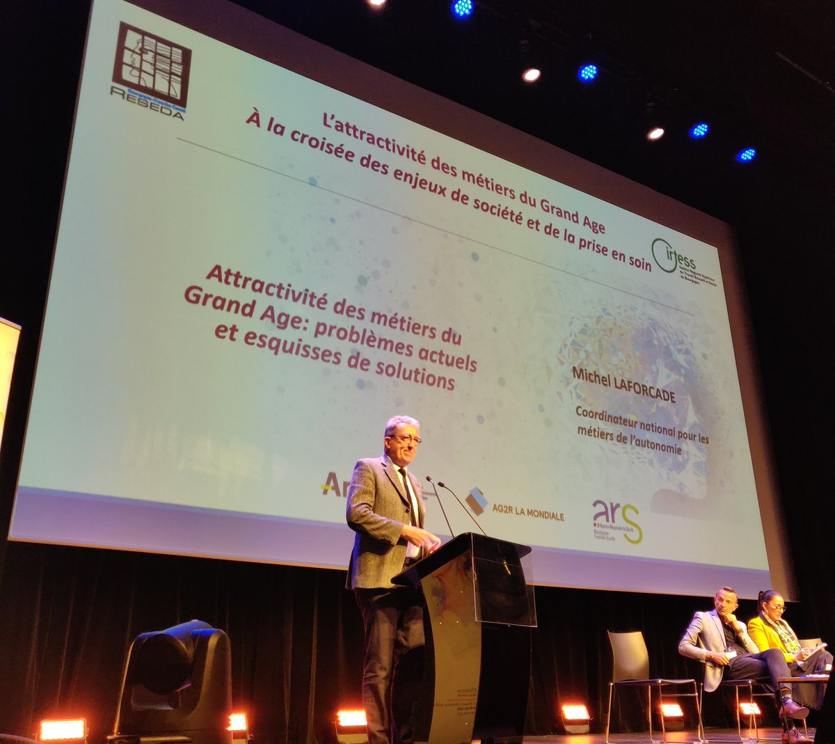 Michel Laforcade : les métiers du grand âge : peu de problèmes ont une telle densité humaine ! Ce ne sont pas que des enjeux pro., c'est un drame humain. Nous sommes incapables de dire par quoi commencer tellement la tâche est grande, il faut une politique radicale et systémique.
