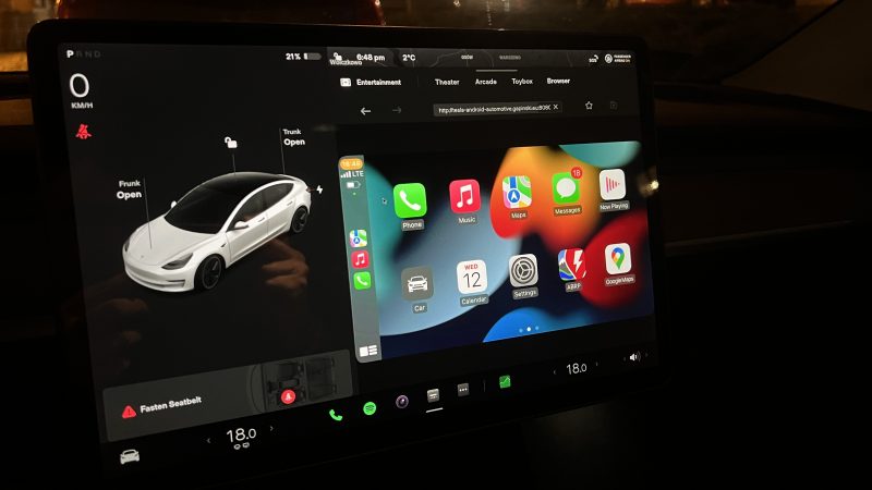 MacRumors's tweet photo. Apple CarPlay Workaround for Tesla Vehicles Now Available to Download https://t.co/RLANy0VNql by @waxeditorial https://t.co/FxeyrZhcTa