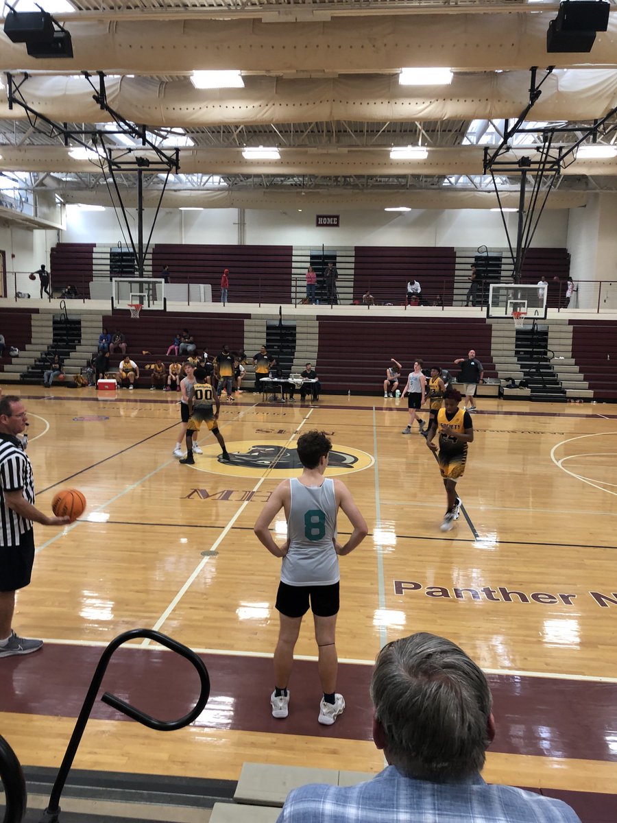 ryanbernath11's tweet photo. Had Great weekend with my RBA Team . Played 4 games average 21 pts &amp; 4-3’s per game. #ryanbernath_ 
⁦@CA_BULLDOGS⁩ ⁦@hoopseen⁩ https://t.co/vmT10J0FZ3