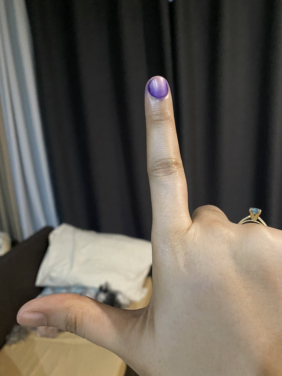 Tenzzzxx's tweet photo. This is for you our President @lenirobredo . πΈππ«Ά#LeniRobredoForPresident #Leni #LenSlide https://t.co/uflCNfUvJD