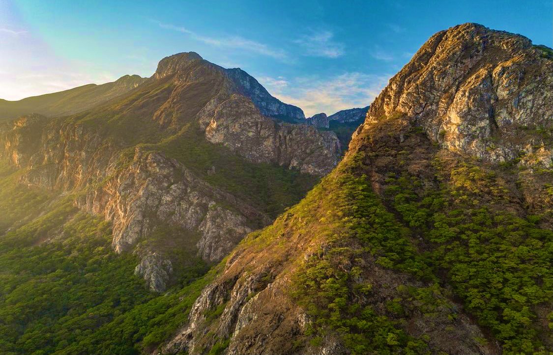 traveltribezw's tweet photo. Let’s go to Chimanimani 👣

6-8 August
$200 per person sharing 

Package Includes:
Transport
Accommodation
All Meals 
All Activities on Itinerary 

$80 usd secures your spot

Terms &amp; Conditions Apply. 
Call/App: 078 6276 210 / 078 6512 733
#travelzimbabwe https://t.co/HuSoowt4sS