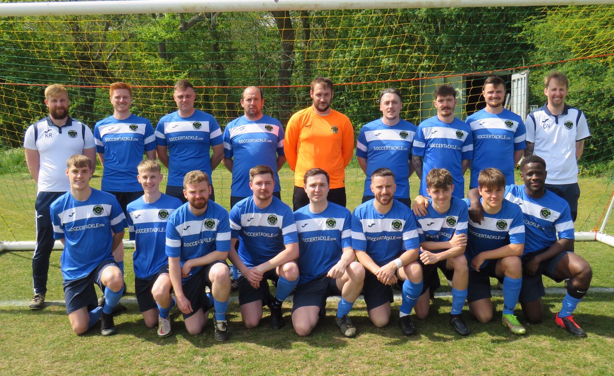 ⚽️ MIDWEEK FIXTURE ⚽️

Cropredy Devs vs <a href="/NorthLeigh_FC/">North Leigh FC</a> Devs

After Saturday’s cup win the Devs take on North Leigh Devs at Eynsham Park tomorrow evening in their final game of the season.

Crop just need to avoid a very heavy defeat to be crowned league winners 🏆

#UpTheCrop