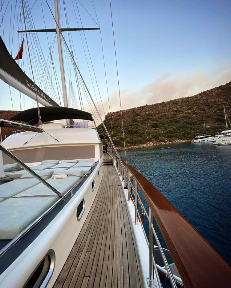 babasukrums's tweet photo. Turkey’s international land, sea, and air borders are open to foreign travelers!⛵️

Book now your getaway holiday!☀️ For AB exact price calculation, special deals
And good advice on how to cruise with this gulet, please contact our sales team via-
Direct Message 
05326863237 https://t.co/EDYePZrme2