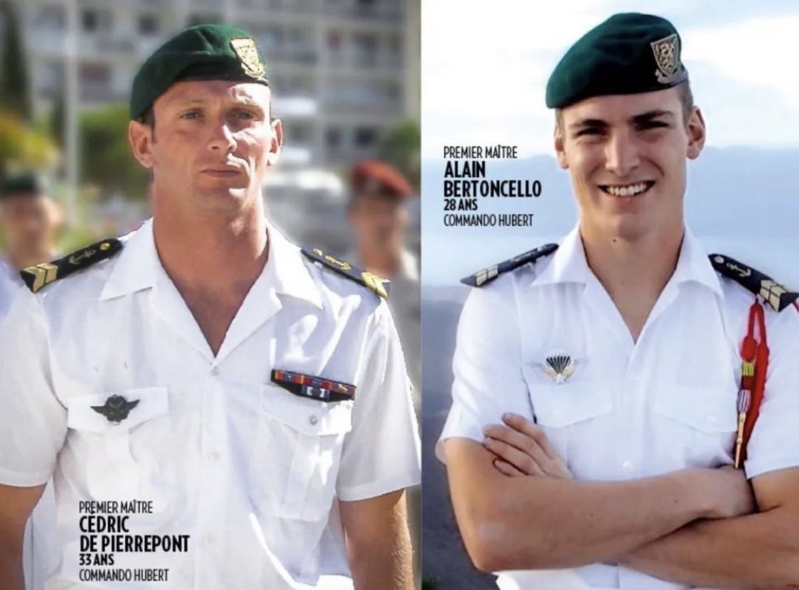 AllaisF's tweet photo. 🇫🇷🔱 "In Memoriam."
Dans la nuit du 9 au 10 mai 2019, Cédric et Alain, opérateurs du Commando Hubert ont été tués pendant l'opération de sauvetage des otages au Burkina Faso.
Leur abnégation doit continuer à faire caisse de résonnance chaque année !!!📷 forces_speciales_coaching https://t.co/FSSGNySxTm