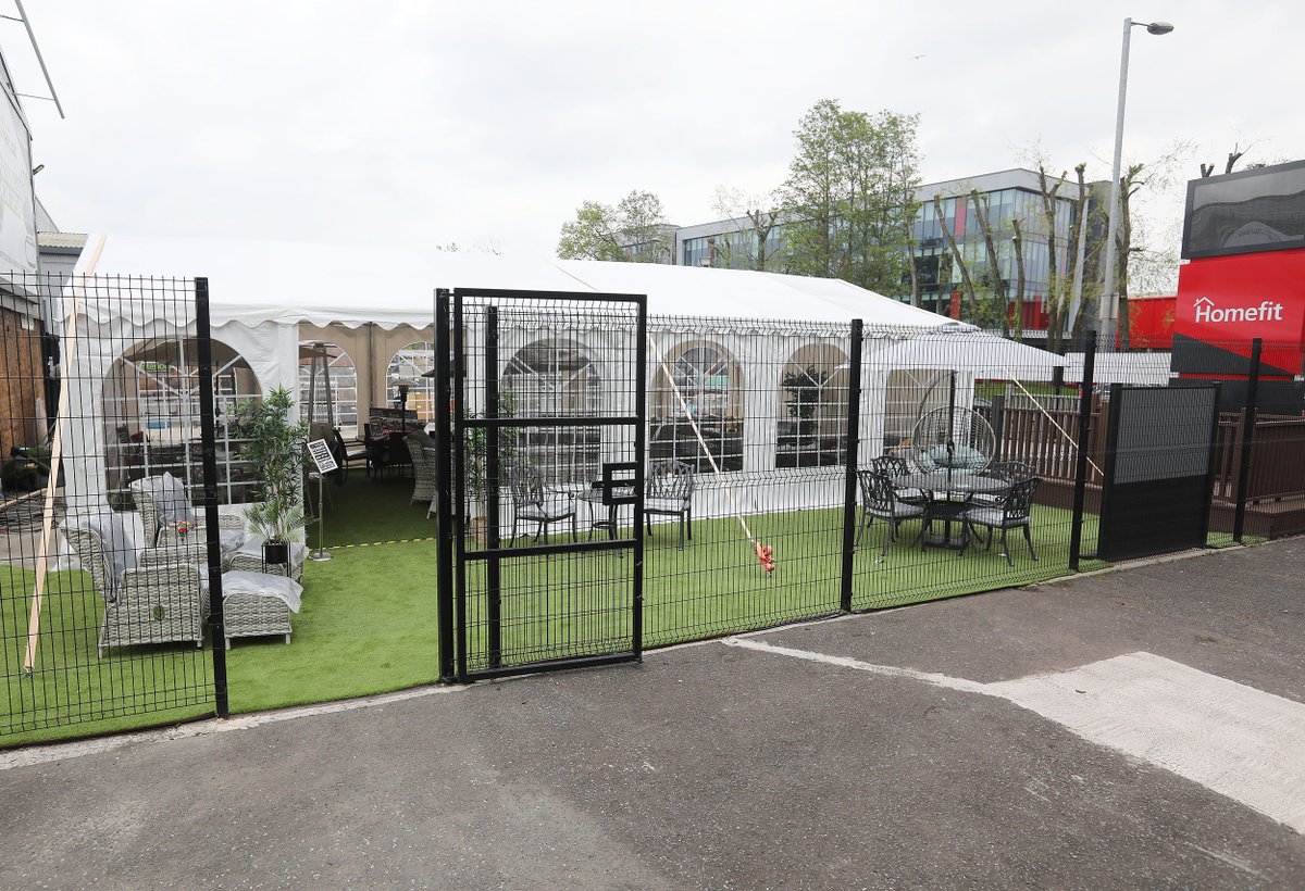 HomefitLTD's tweet photo. 𝗛𝗢𝗠𝗘𝗙𝗜𝗧 𝗙𝗢𝗥 𝗚𝗔𝗥𝗗𝗘𝗡𝗦 𝗠𝗔𝗥𝗤𝗨𝗘𝗘 at Boucher Crescent has all your outdoor garden needs sorted. From our top of the range Garden Furniture to our Composite ranges to our outdoor Paving range. Call in for a browse. 

#BelfastHour #Homefit https://t.co/WVGwasfcpM