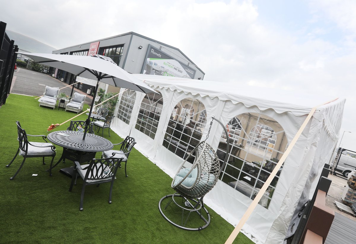 HomefitLTD's tweet photo. 𝗛𝗢𝗠𝗘𝗙𝗜𝗧 𝗙𝗢𝗥 𝗚𝗔𝗥𝗗𝗘𝗡𝗦 𝗠𝗔𝗥𝗤𝗨𝗘𝗘 at Boucher Crescent has all your outdoor garden needs sorted. From our top of the range Garden Furniture to our Composite ranges to our outdoor Paving range. Call in for a browse. 

#BelfastHour #Homefit https://t.co/WVGwasfcpM