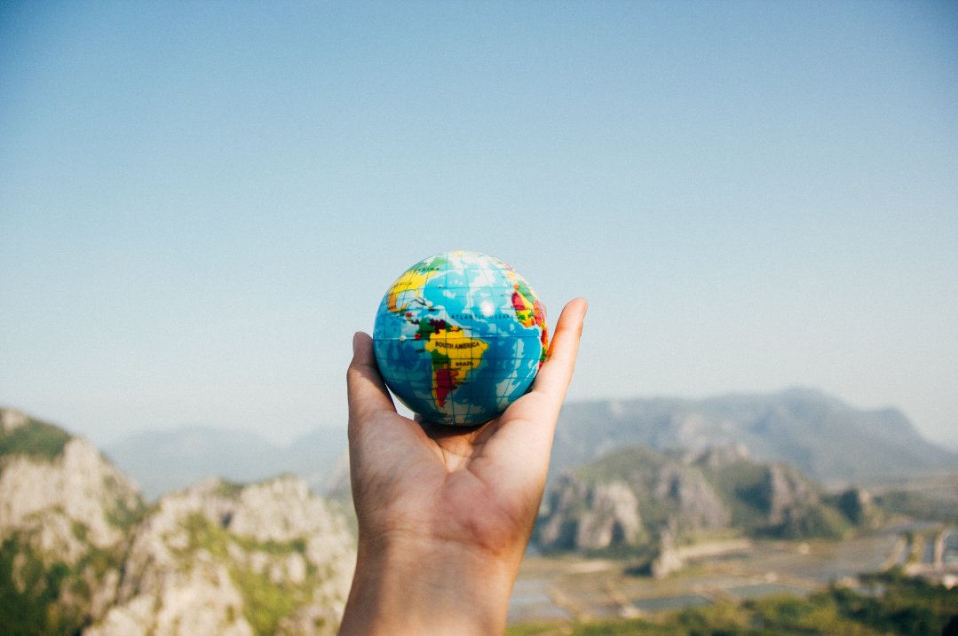 sherwoodoak's tweet photo. Happy #WorldEnvironmentDay! π
At The Oaks, we believe it is important to protect the great green spaces and that's why we have invested in both #VicarWaters and #SpaPonds.
It's important to look after our #planet, what actions will you make to protect our #environment? https://t.co/ewGSAqlfMJ