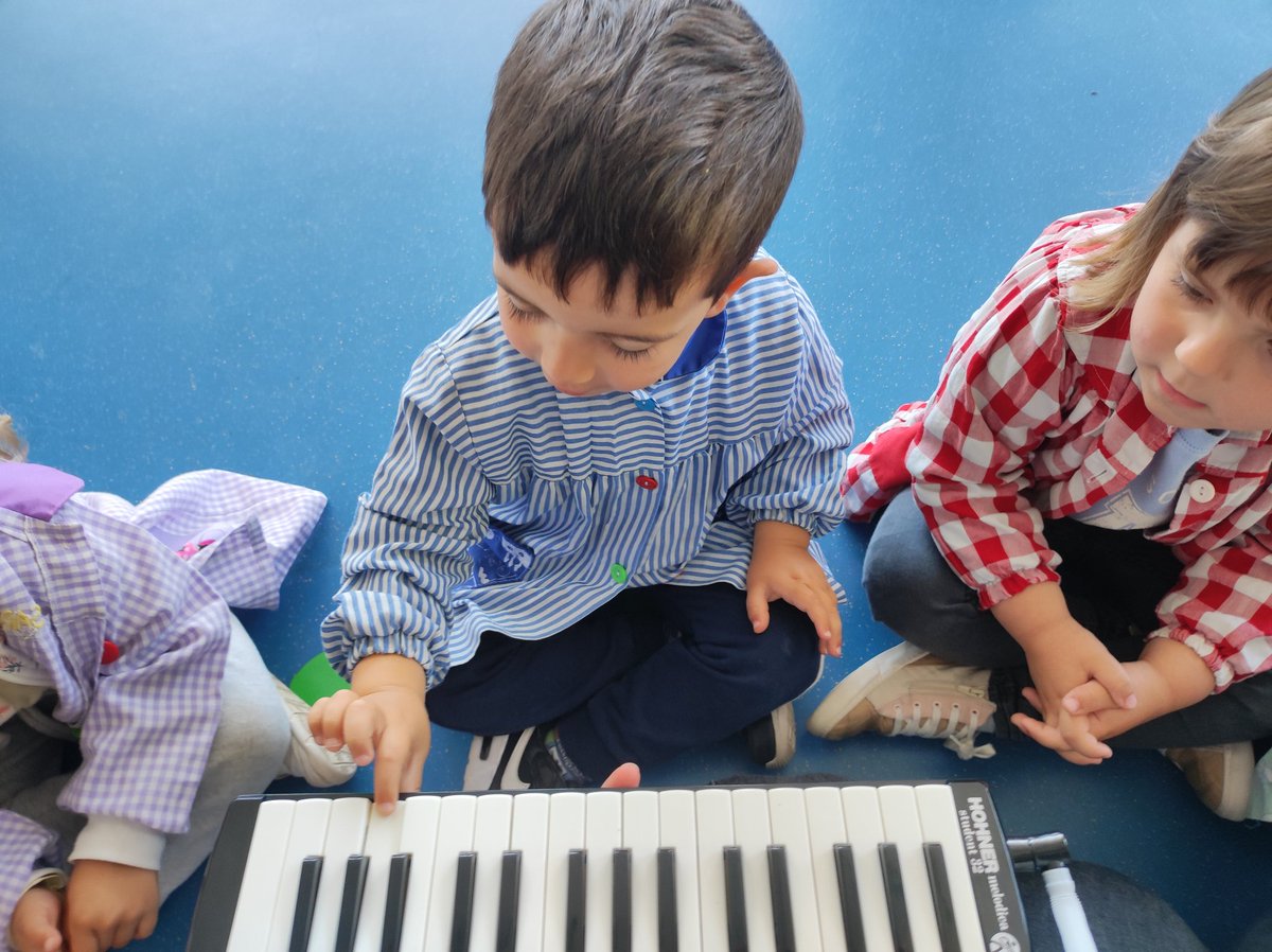 HHmusika tweet media