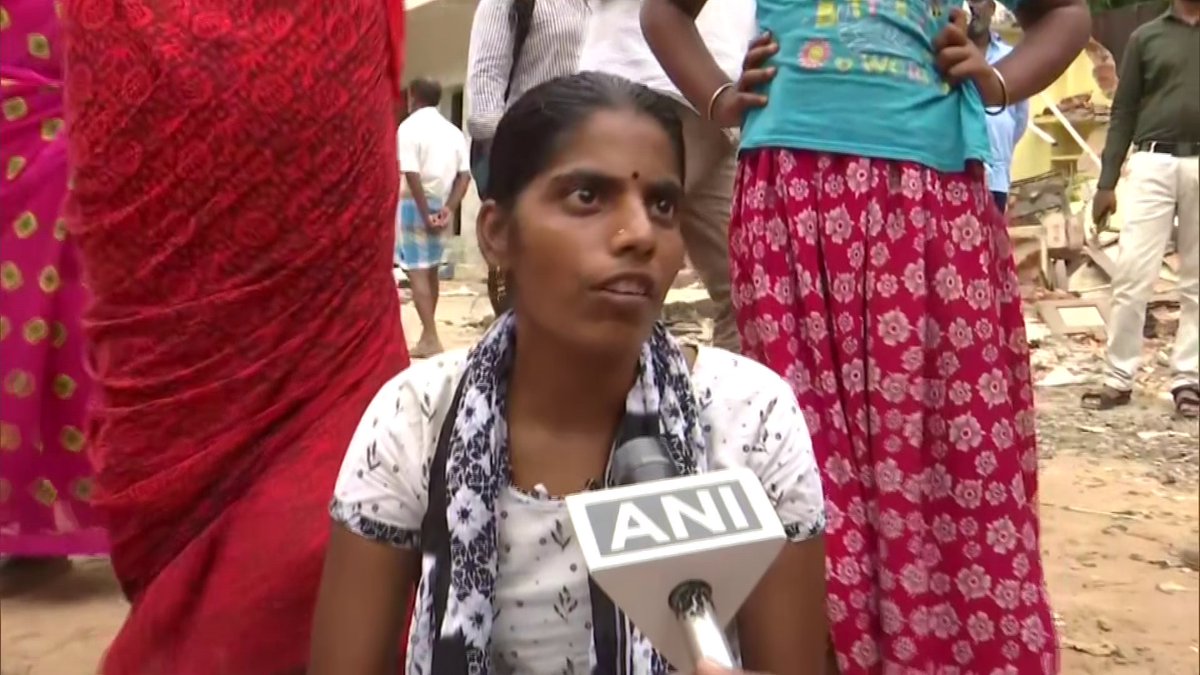ANI's tweet photo. TN | A woman started to cook on streets after her house was demolished in anti-encroachment drive, in Chennai

We have documents of our house. It was demolished without any information. I started cooking here on streets as I have nowhere to go: Priya, whose house was demolished https://t.co/Fnl3JMw6Oy