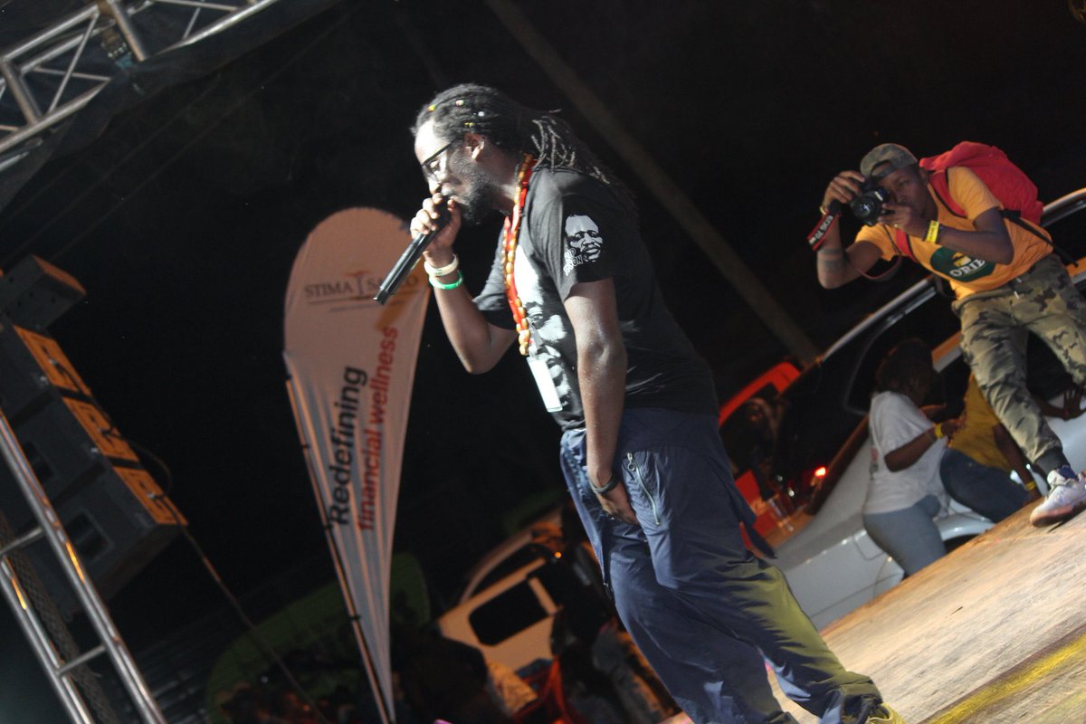 AzuTopshutter's tweet photo. Party π After Party π
They Call me π€πΏ THE PUBLIC NOISEMAKER
#TeamTopshutter
#RugbyOnTheRoad
@MwalimuRachel @DjPinye https://t.co/INkE5oSeAx