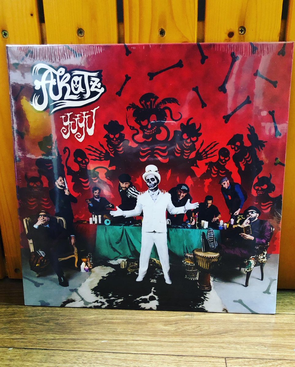 babylion_ksk's tweet photo. Today's New!

1992年に結成されたバスク・カントリーのビルバオを拠点に活動するスカ・バンド、Akatz の最新作が入荷。　

https://t.co/d28giEnnLy

#akatz #yuyu #brixtonrecords #discospapkin #本日の入荷 https://t.co/KCX0Ejhb91
