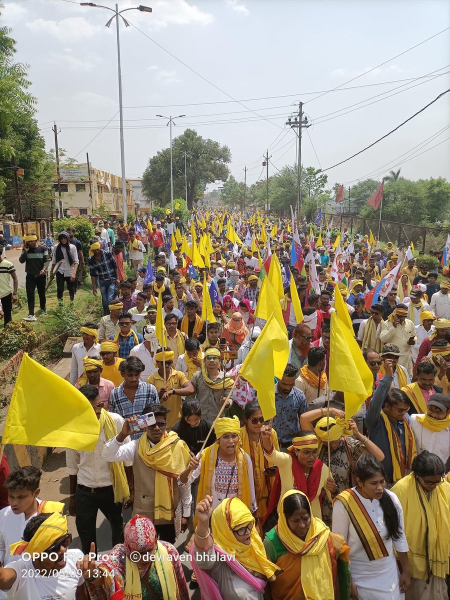 PRINCE97605275's tweet image. सिवनी में आदिवासी युवकों के मोबलिंच /हत्या के विरोध में रौद्र रूप में दिखाई दी गोंडवाना 10000की नारी शक्ति   k@uikey_sadhna
@BattiMonika @DevravenTeam @CMMadhyaPradesh @ChouhanShivraj @VTankha @digvijaya_28 @KannojMahendra @OfficeOfKNath @India_NHRC #moblynch #seoni #bajrangdal