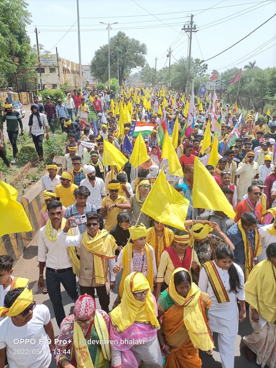 PRINCE97605275's tweet image. सिवनी में आदिवासी युवकों के मोबलिंच /हत्या के विरोध में रौद्र रूप में दिखाई दी गोंडवाना 10000की नारी शक्ति   k@uikey_sadhna
@BattiMonika @DevravenTeam @CMMadhyaPradesh @ChouhanShivraj @VTankha @digvijaya_28 @KannojMahendra @OfficeOfKNath @India_NHRC #moblynch #seoni #bajrangdal