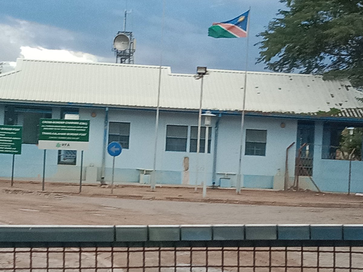 mher_bert's tweet photo. Namibia bother gate https://t.co/B39RjS5ssj