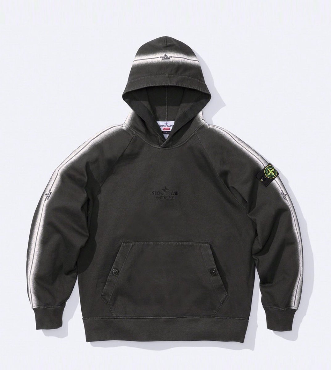 FitThemAll's tweet image. Nouvelle collaboration à venir entre Supreme et Stone Island ☀️

La collection sortira le 12 Mai prochain 🗓