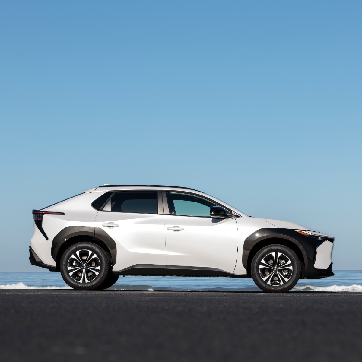 ToyotaSilsden's tweet photo. Looking forward to warmer months ahead? 🔅 All-new, all-electric #bZ4X

*Photos taken by Toyota USA. UK spec may differ* https://t.co/3wC4Dpt259
