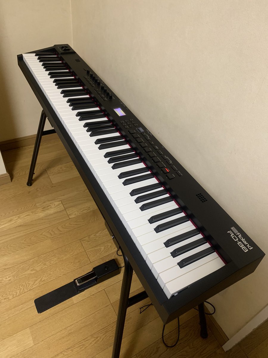 hiroko8956's tweet image. 初めて自分で買ったMy pianoが届きました✨
留まる事を知らない愛おしさ💓
#電子ピアノ　#Rolland